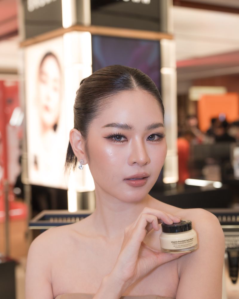 Bobbi Brown — Central Beauty Awards