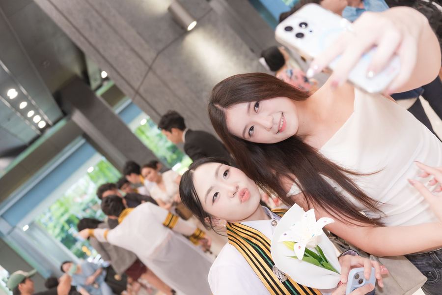 Chulalongkorn — Graduation Day